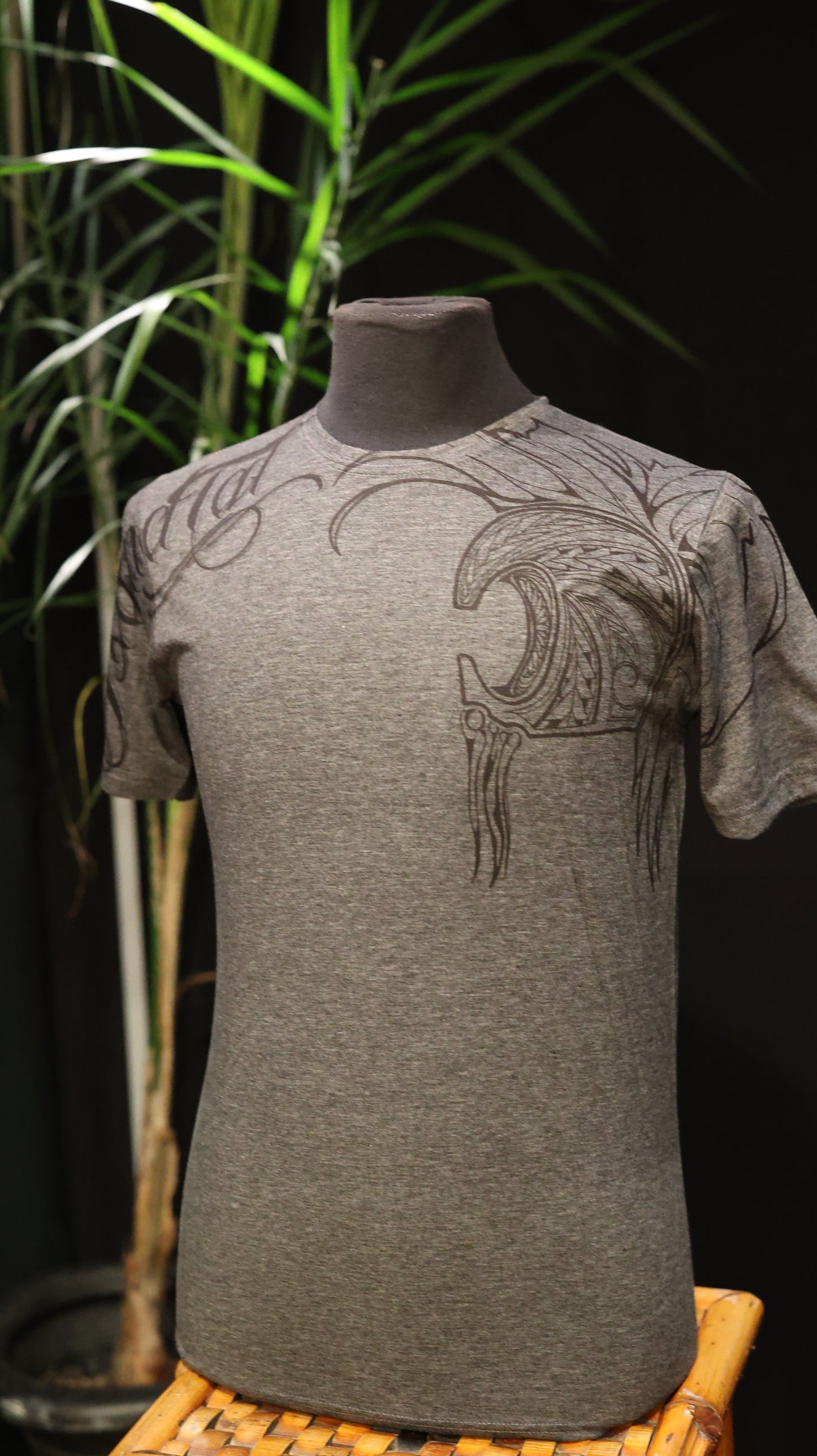 Ikaika helmet tshirt